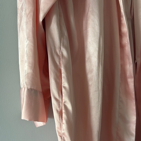 Victoria's Secret Pink Satin Robe Intimates & Sleepwear NWOT - Picture 6 of 9